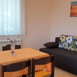 apartment-jf-rezine.primorje-gorskikotar.com/